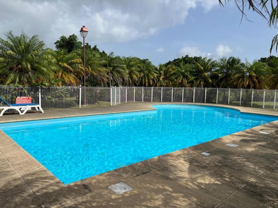 Kanoa Lodge Piscine Et Vue Mer Сент-Клод Екстер'єр фото